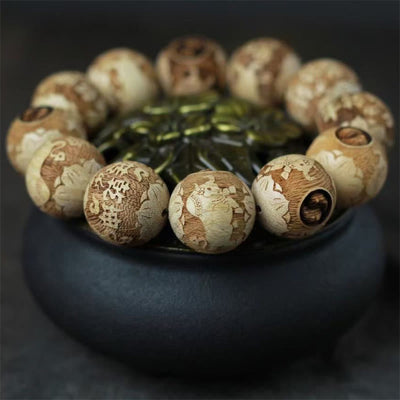 Foviel Camphor Wood Yin Yang Ox Graviertes Armband mit glanzvollen Farben