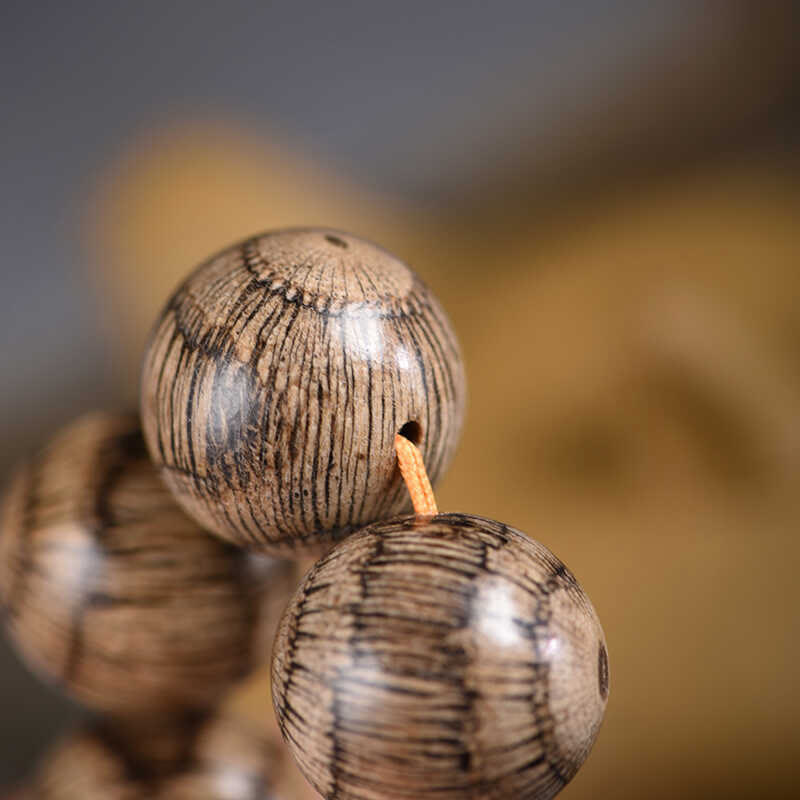 Bracelet de protection en perles de bois de Gnetum Foviel