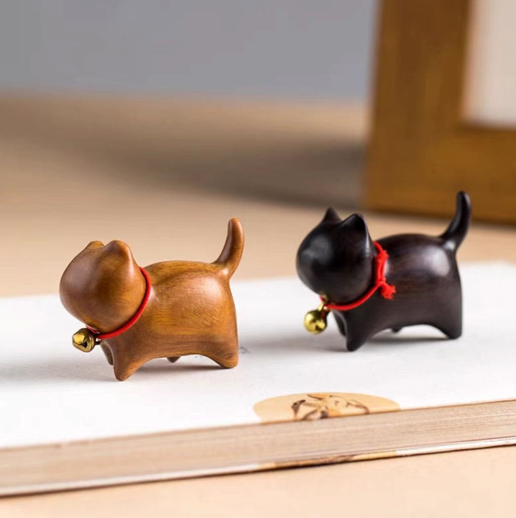 Foviel Green Sandalwood Small Leaf Red Sandalwood Cute Cat Animals Soothing Peace Decoration
