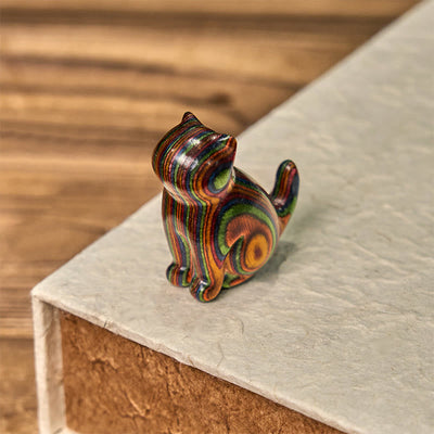 Foviel 2 pcs décoration de chat assis sculpté en eucalyptus arc-en-ciel anti-stress pour voiture