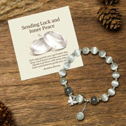 Bracelet papillon œil de chat « Sending Luck and Inner Peace » de Foviel avec carte de message cadeau incluse