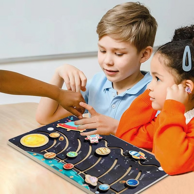 Plateau du système solaire Montessori