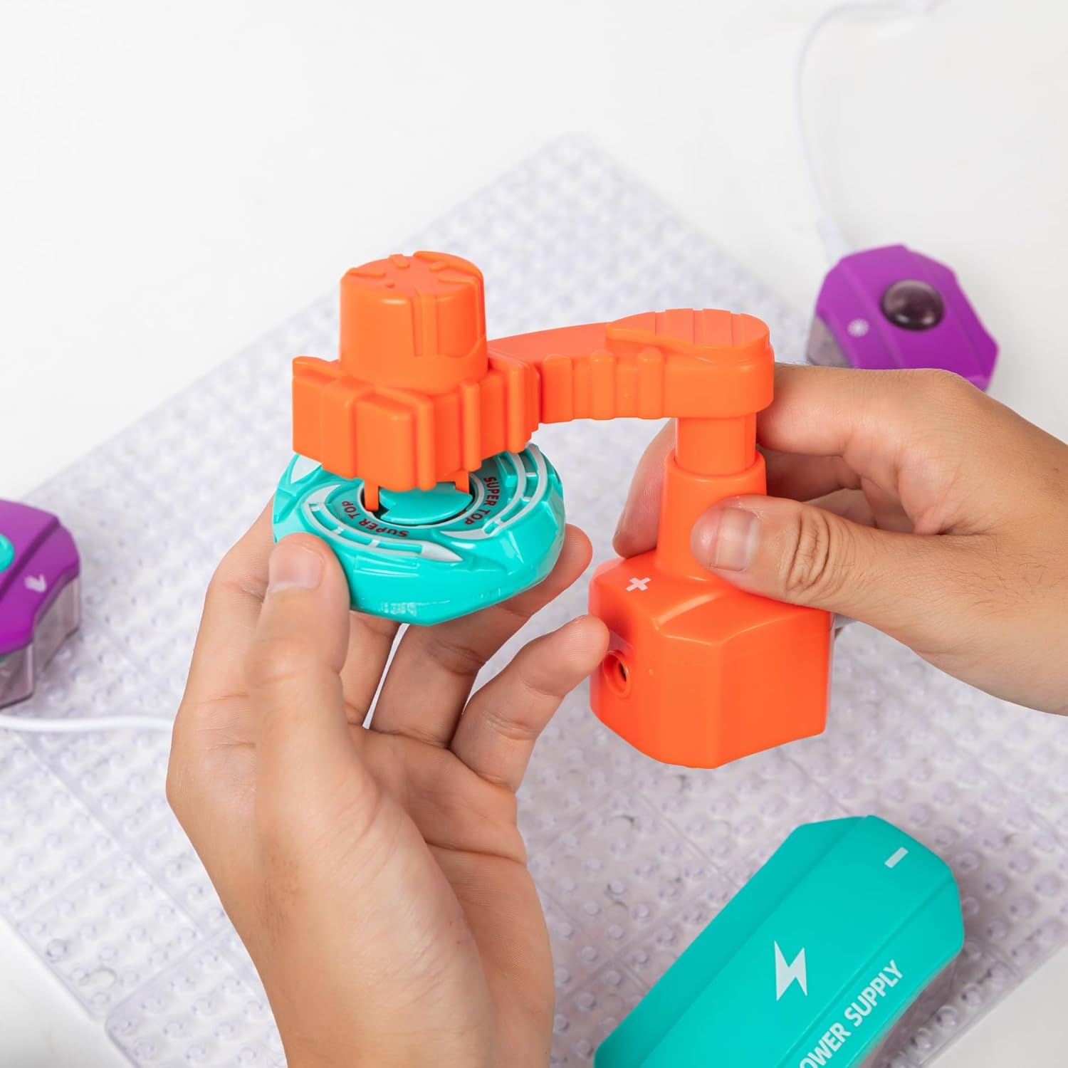 Fidtoy Science Education Electronic Circuit Blocks 34 Pieces for Kids Ages 6+, STEM Electronics Experiment Kit with 70+ Projects, Easy-Connect Circuit Blocks, Fan, Horn, Light Sensor, Switch, Resistors and USB Lamp