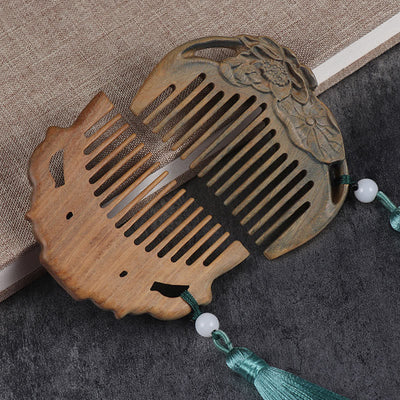 Buddha Stones Green Sandalwood Fox Peony Flower Lotus Engraved Cure Tassel Comb Comb BS 11
