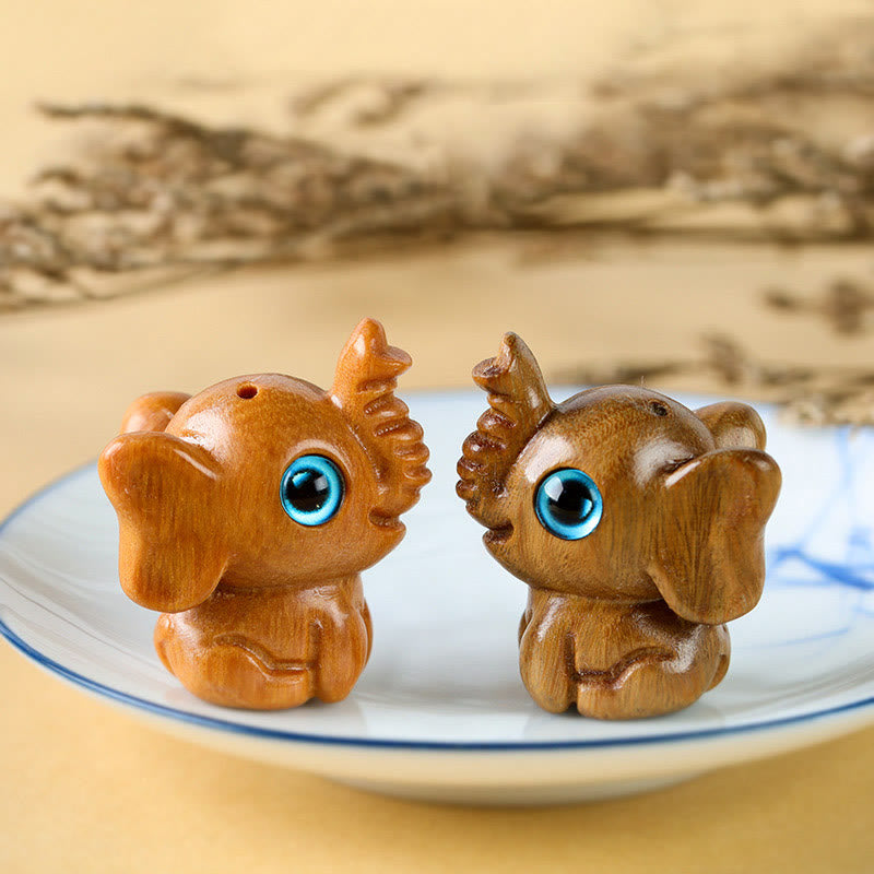 Foviel Sandalwood Small Leaf Red Sandalwood Green Sandalwood Lucky Mini Elephant Carved Protection Decoration