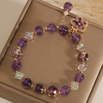 Bracelet fleur en améthyste naturelle et perle, symbole de transformation positive