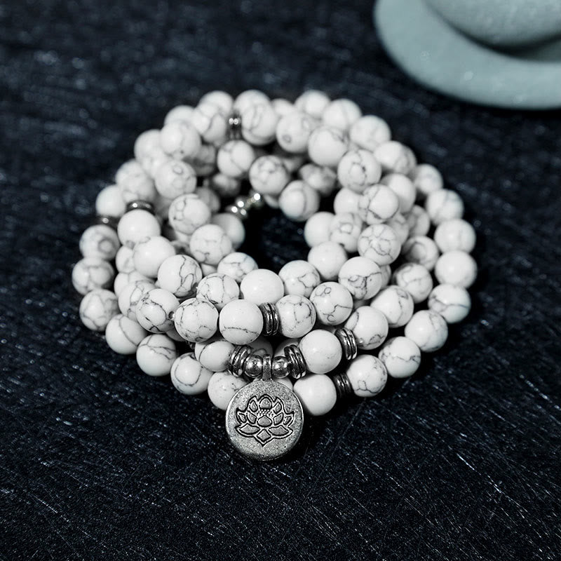 Bracelet de guérison Mala Foviel en turquoise blanche et lotus