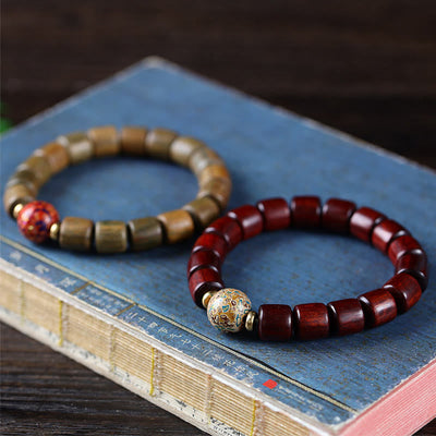 Foviel Natürliches grünes Sandelholz Kleines Blatt rotes Sandelholz Lack Perle Peace Armband