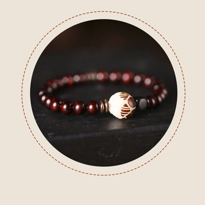 Bracelet double tour de protection Foviel en bois de santal rouge à petites feuilles et graines de Bodhi sculptées en forme de lotus