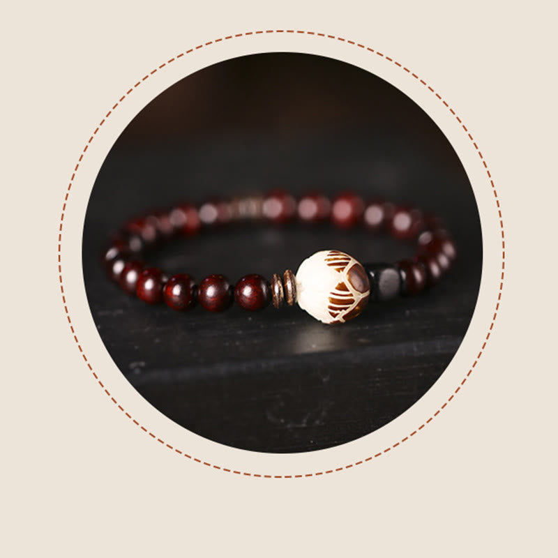 Bracelet double tour de protection Foviel en bois de santal rouge à petites feuilles et graines de Bodhi sculptées en forme de lotus
