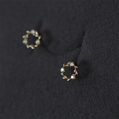Foviel 925 Sterling Silber Posts Kupfer Metall winziger Kranz Gestüt Segnung Blume Ohrringe