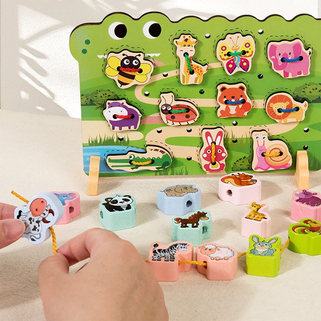 Fidtoy Wooden Animal Lace Pull String Kit for Kids | Montessori Threading Beads, 2-in-1 Animal Stacking Toy, Color Matching, Fine Motor Skills & Hand-Eye Coordination Toy Age 2-6