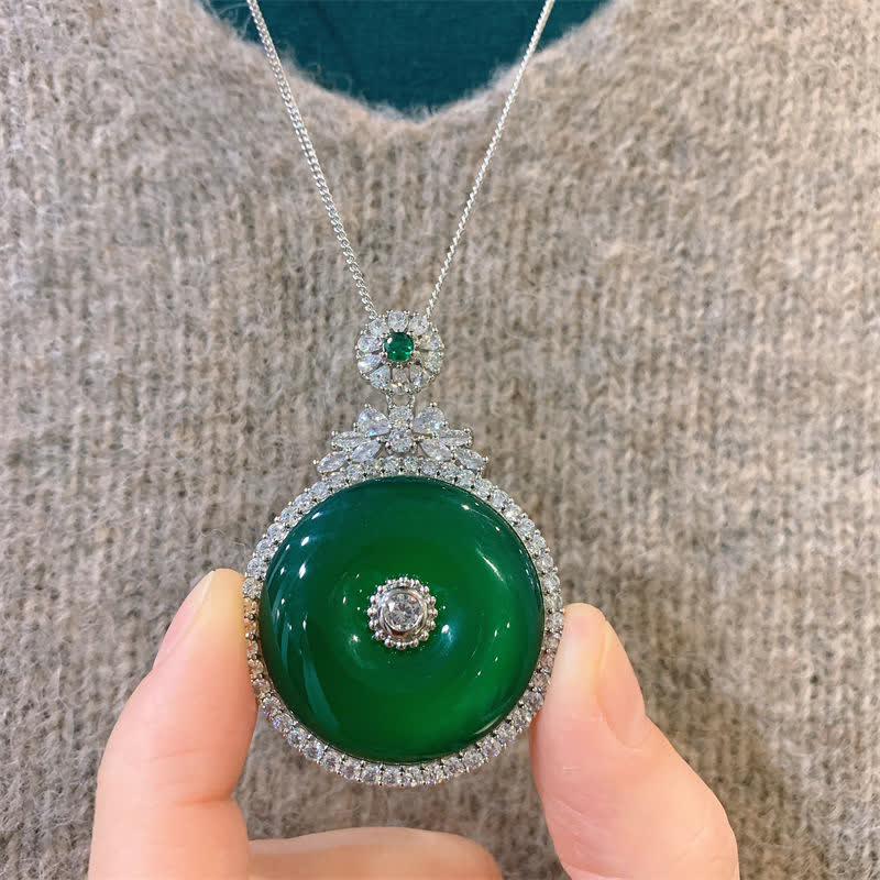 Buddha Stones Green Chalcedony Round Peace Buckle Strength Necklace Pendant Necklaces & Pendants BS 5