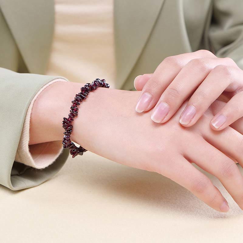Natural Irregular Shape Crystal Stone Warmth Soothing Bracelet Bracelet BS 26