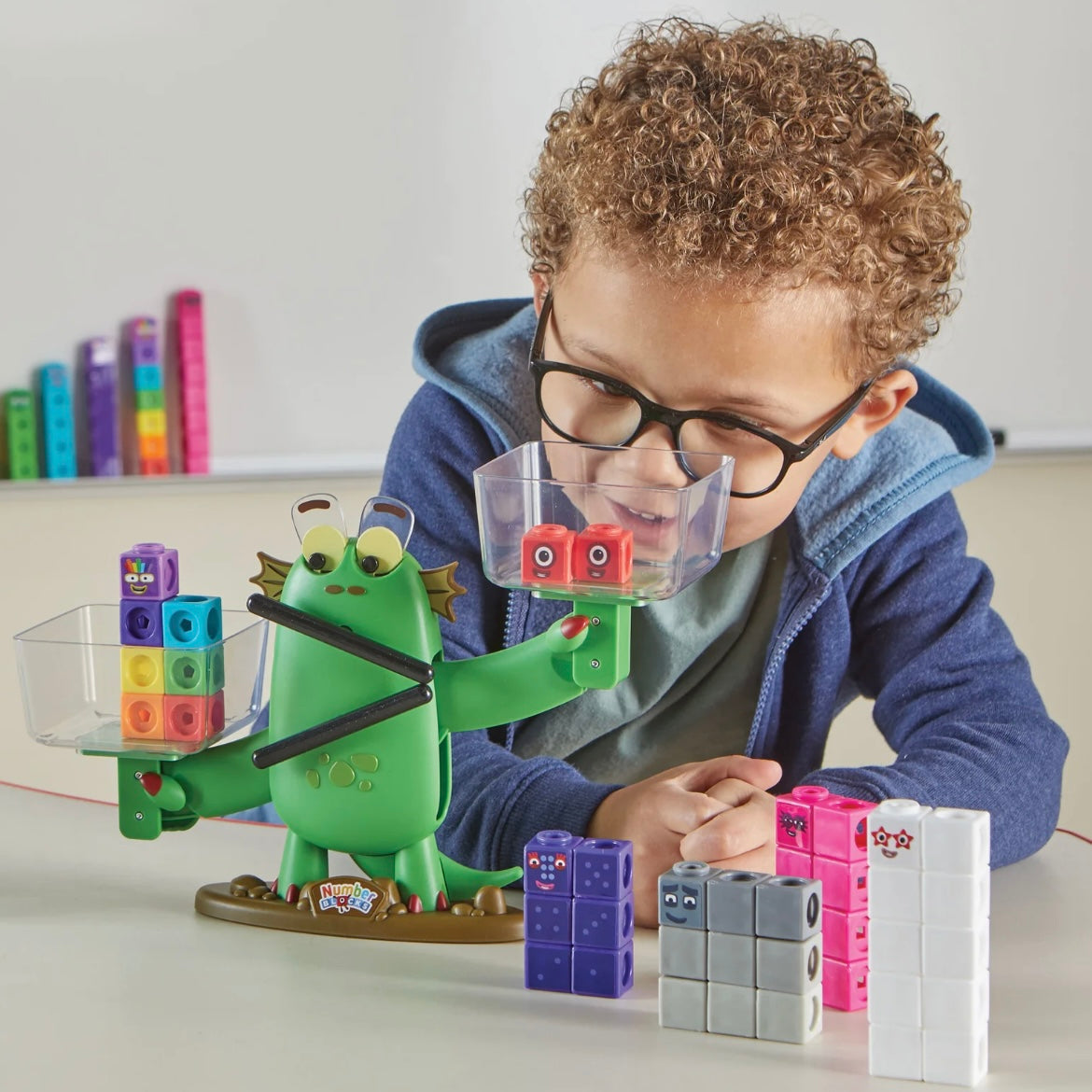 Juego de actividades de equilibrio Numberblocks Blockzee, 61 cubos MathLink, balanza, manipuladores matemáticos educativos, números para niños pequeños, actividades de aprendizaje preescolar, regalos de cumpleaños para niños