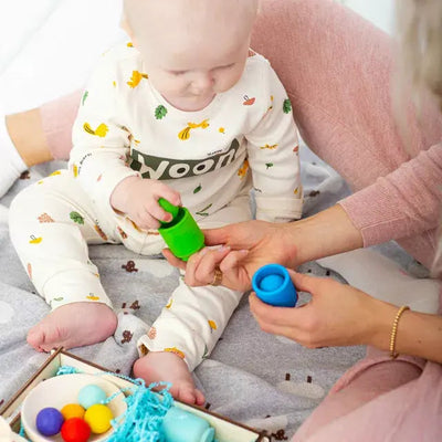 Montessori : Associer les couleurs de l'arc-en-ciel