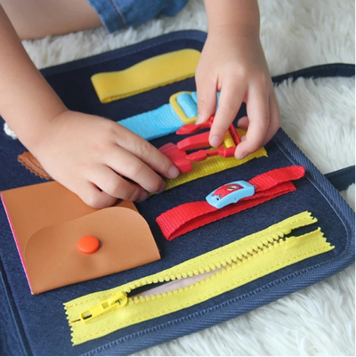 Fidtoy Portable Felt Busy Board for Toddlers Fine Motor Skills Travel Toy