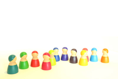 Fidtoy Amis en Bois Arc-en-ciel, Set de Poupées en Bois pour Enfants 3 ans et plus
