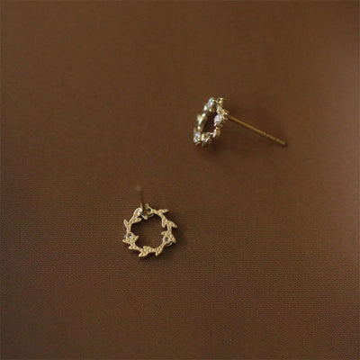 Foviel 925 Sterling Silber Posts Kupfer Metall winziger Kranz Gestüt Segnung Blume Ohrringe