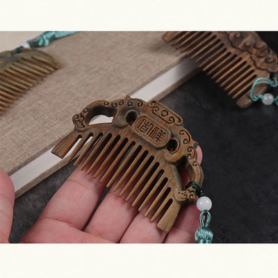 Buddha Stones Green Sandalwood Fox Peony Flower Lotus Engraved Cure Tassel Comb Comb BS 6