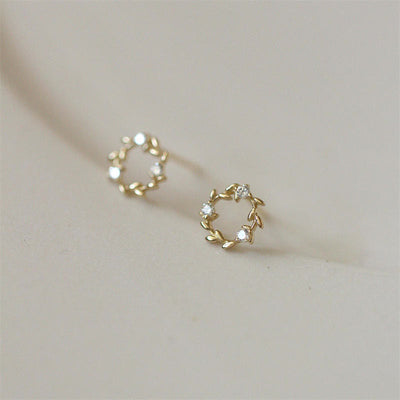 Foviel 925 Sterling Silber Posts Kupfer Metall winziger Kranz Gestüt Segnung Blume Ohrringe