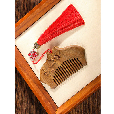 Buddha Stones Green Sandalwood Flower Pattern Engraved Soothing Comb Comb BS 11