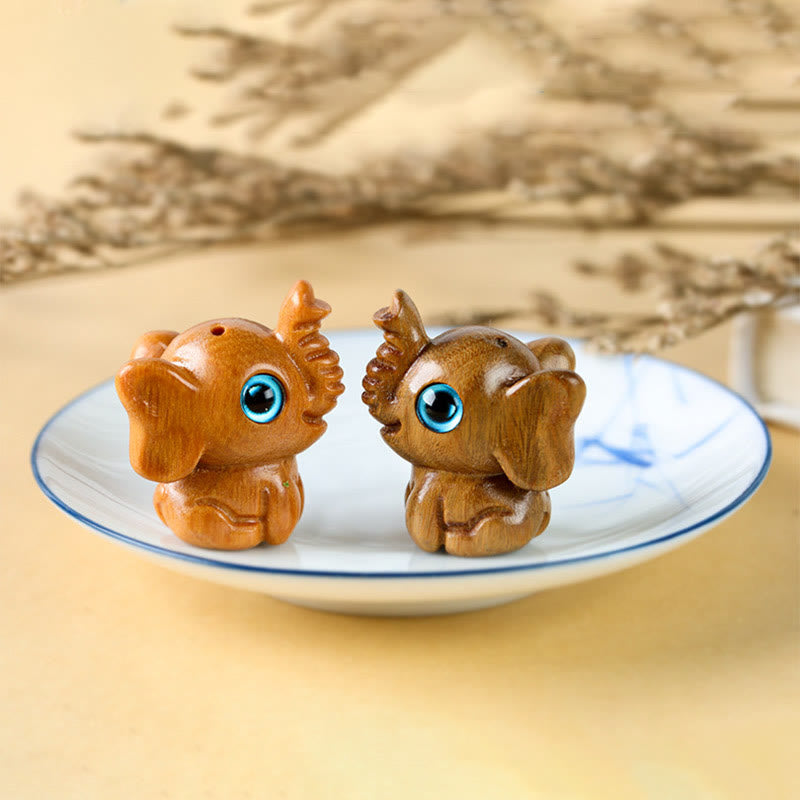Foviel Sandalwood Small Leaf Red Sandalwood Green Sandalwood Lucky Mini Elephant Carved Protection Decoration