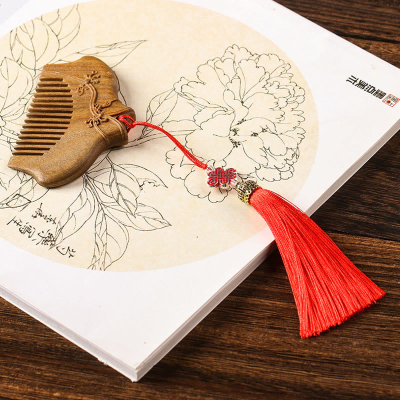 Buddha Stones Green Sandalwood Flower Pattern Engraved Soothing Comb Comb BS 13