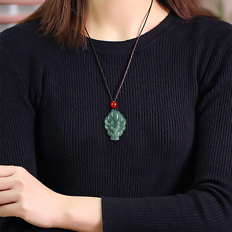 Foviel Natürliche grüne Jade neun Tailed Fox Glück Halskette Anhänger