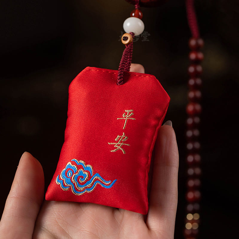 Foviel Tibetan Small Leaf Red Sandalwood Lotus Cinnabar Sachet Protection Tassel Car Hanging Decoration