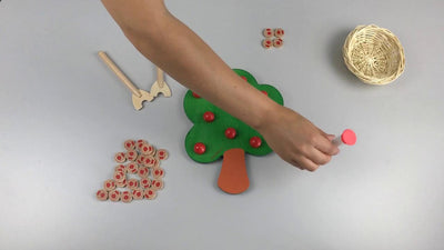 Plateau à chevilles Montessori « pommier » pour compter B
