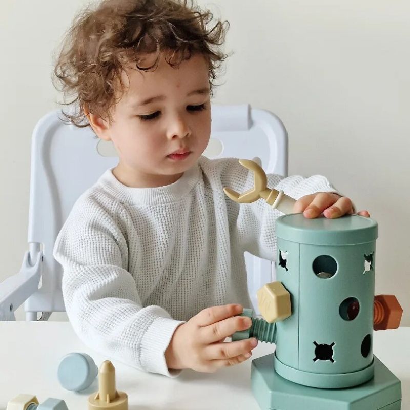 Montessori Vissage et Dévissage de Cylindres Techniques