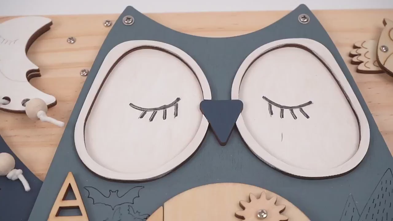 Load video: Fidtoy Montessori Busy Board – Chouette (Owl) Wooden Sensory Activity Toy for Toddlers