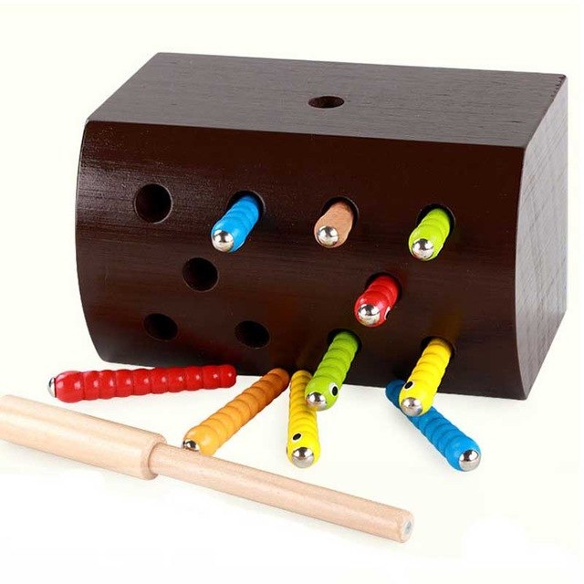 Fidtoy Wooden Insect Catcher Toy – Magnetic Fine Motor Game for Kids 3+