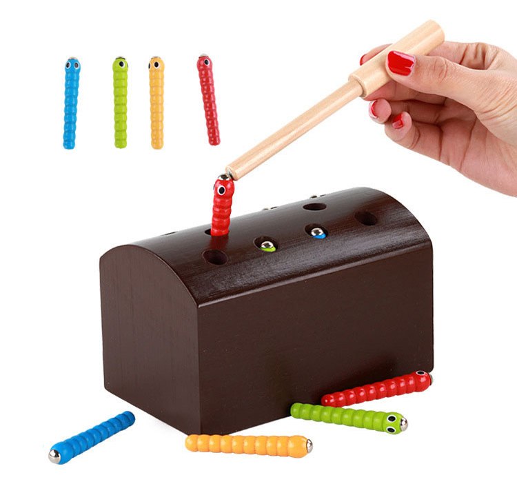 Fidtoy Wooden Insect Catcher Toy – Magnetic Fine Motor Game for Kids 3+